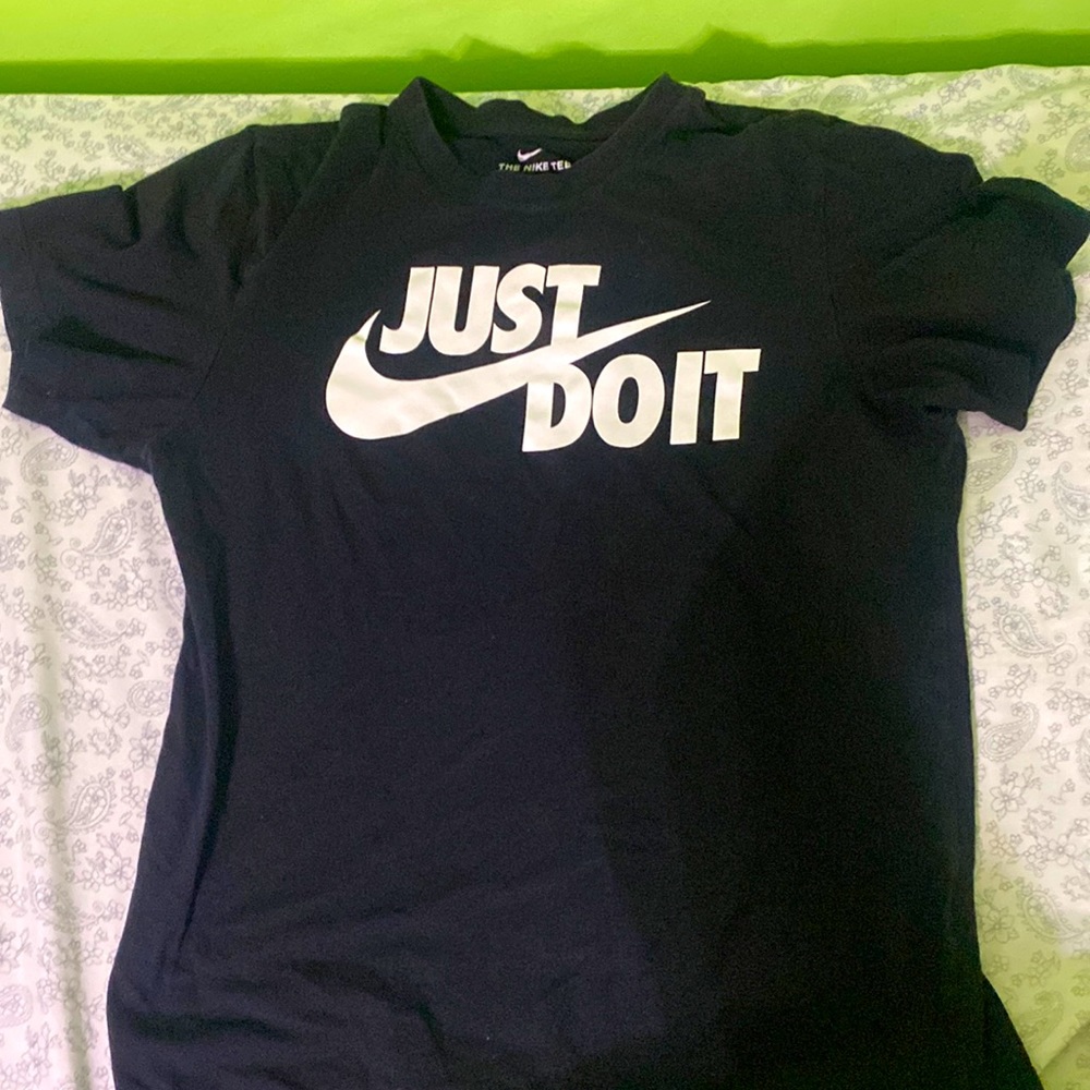 Nike Just do it shirt in black
